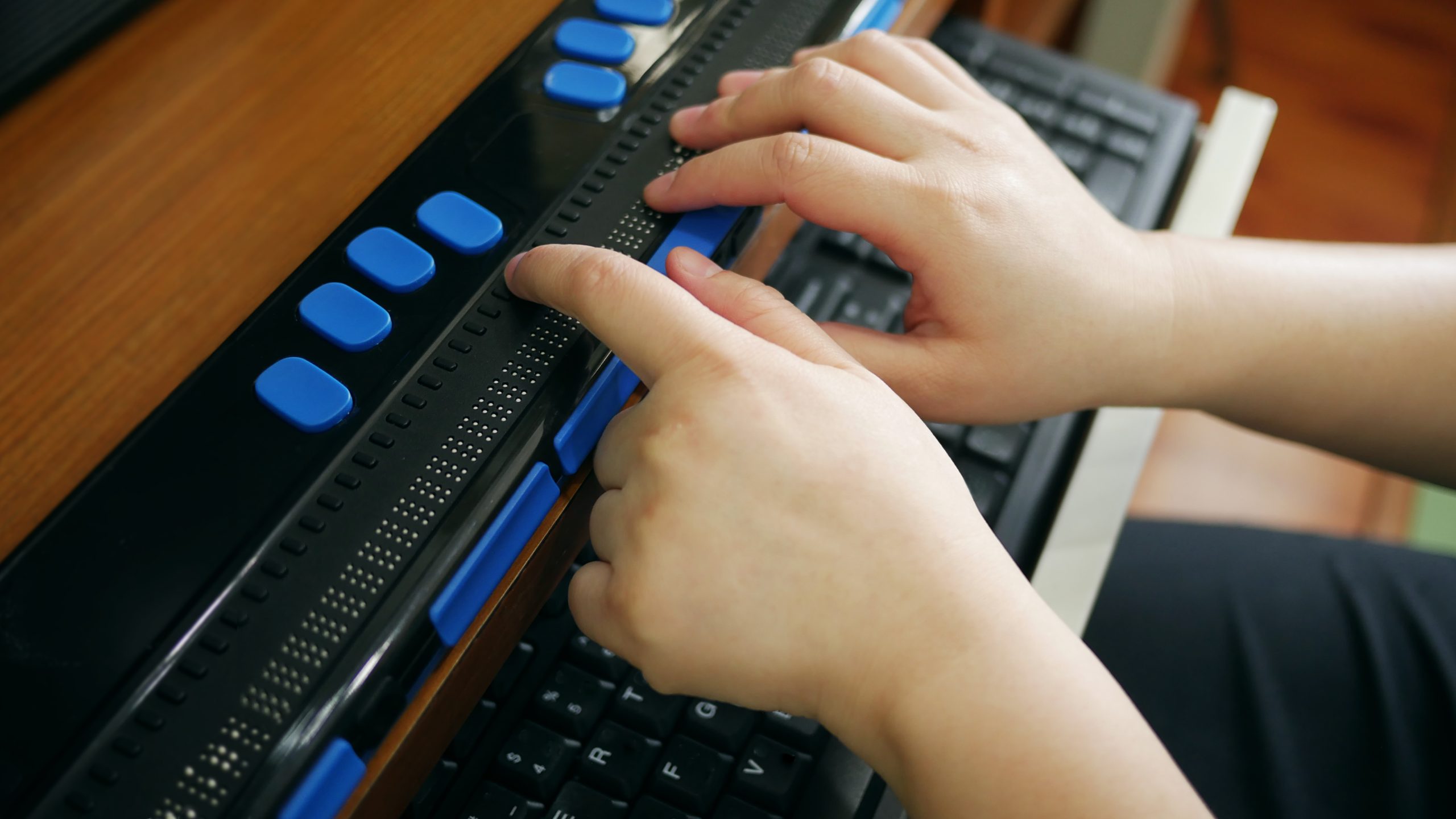 computer with braille display